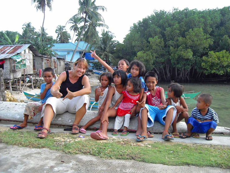 INTERVIEW Sonja mit den Kinder in Bohol Philippinen